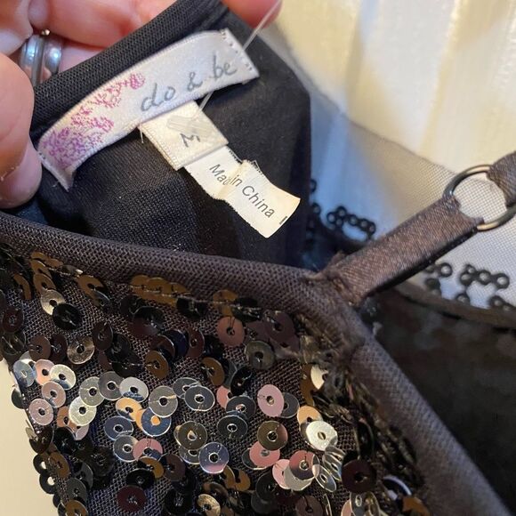 Sparkles and sequins!!! Super posh tank perfect for an evening out! Size medium - Picture 3 of 3